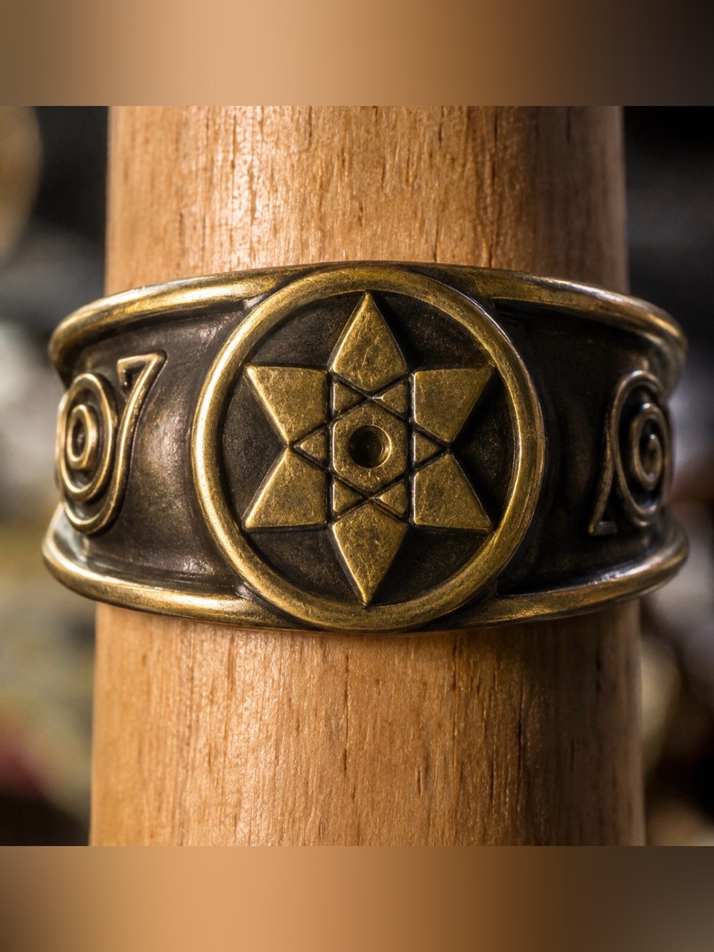 Naruto Inspired Hidden Leaf Anime Ring Gold Tone Size 8